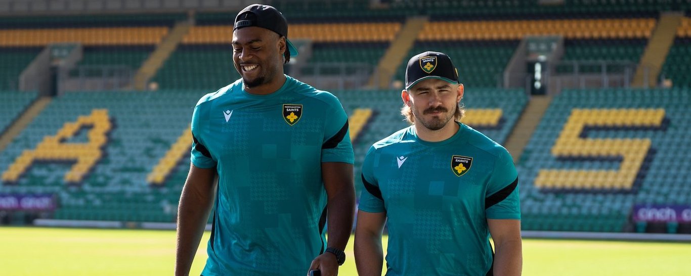 Chunya Munga and Ollie Sleightholme of Northampton Saints