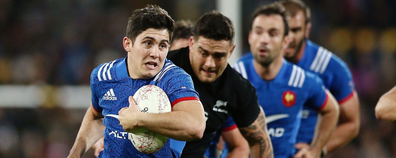 Anthony Belleau has signed for Northampton Saints.