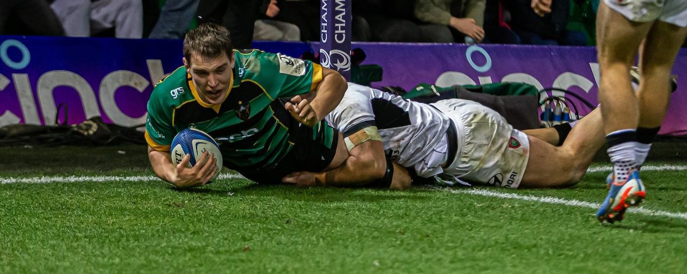 Tom Lockett scores for Northampton Saints against RC Toulon.