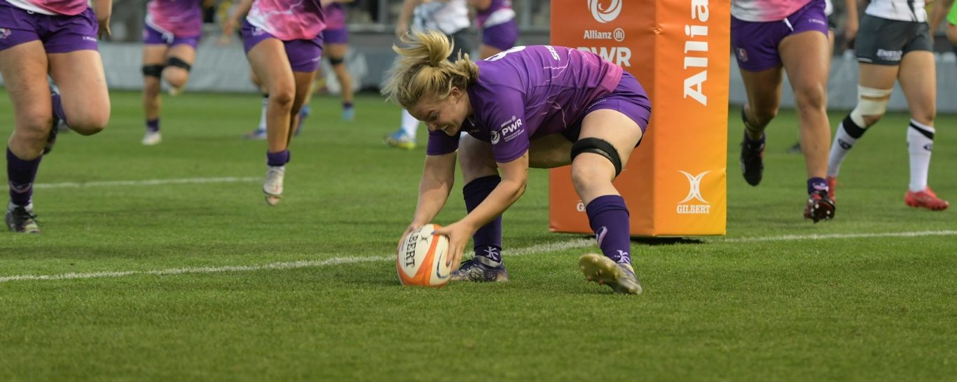 Daisy Hibbert-Jones scores for Loughborough Lightning against Saracens