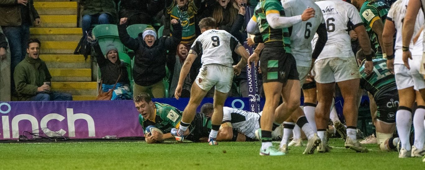 Tom Lockett scores for Northampton Saints against RC Toulon.