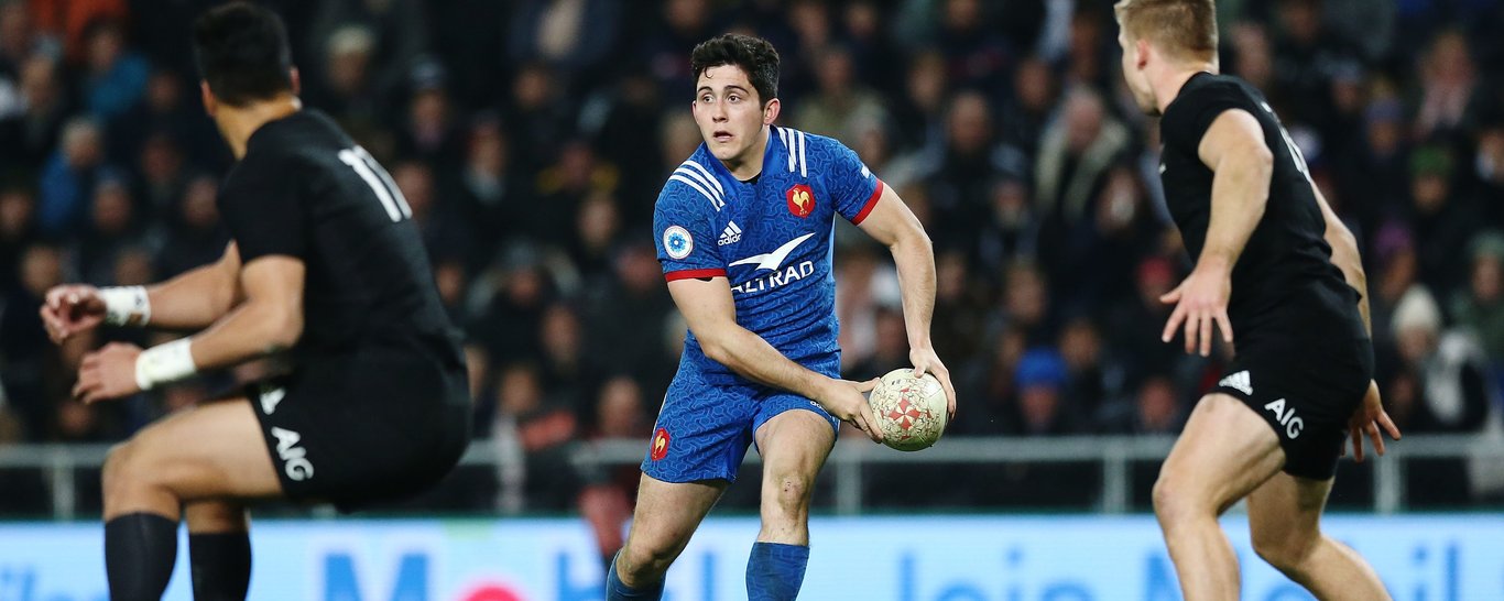 Anthony Belleau has signed for Northampton Saints.