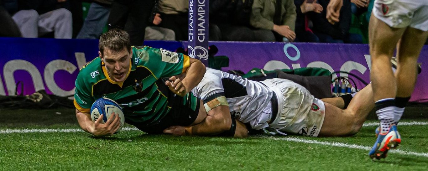 Tom Lockett scores for Northampton Saints against RC Toulon.