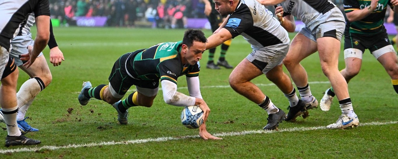 Alex Mitchell scores for Northampton Saints against Newcastle Falcons.