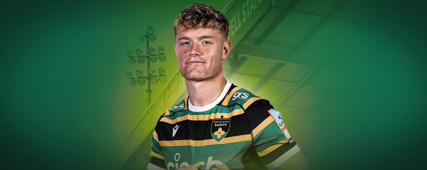 Fin Smith has signed a new contract with Northampton Saints