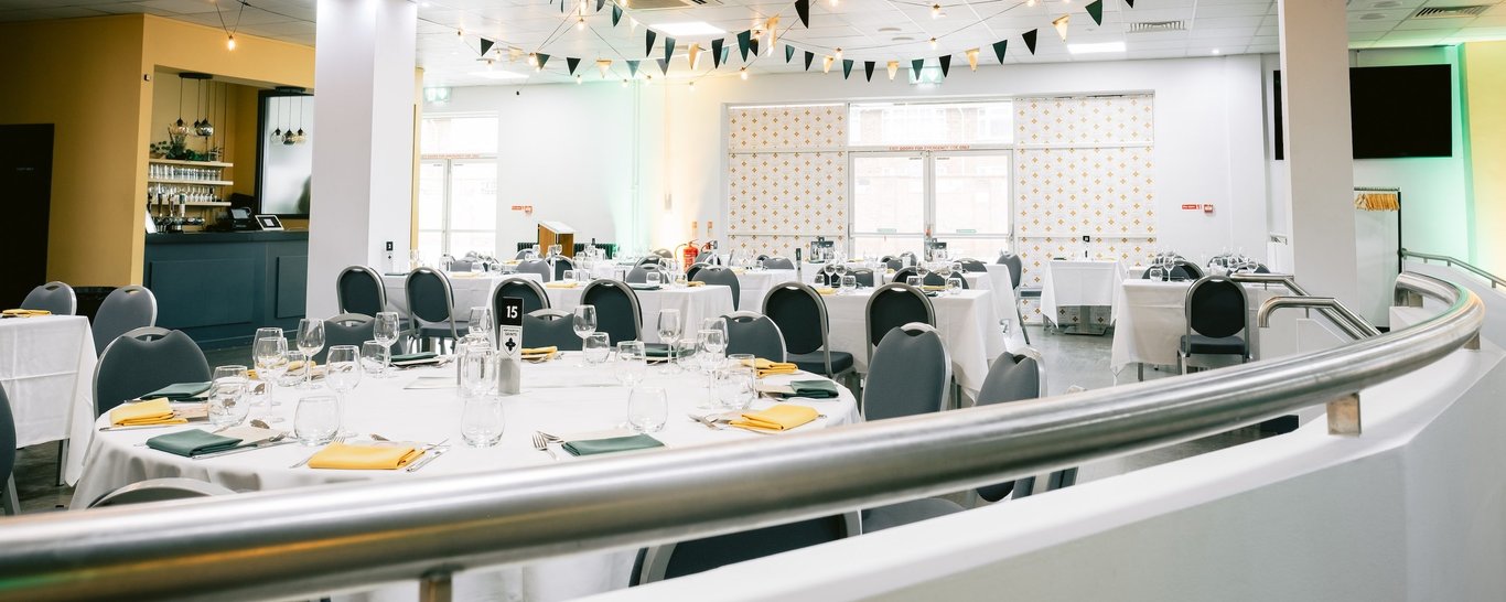 Relaxed surroundings, a delicious menu and a superb atmosphere make the Heroes Restaurant a fine choice for a matchday at cinch stadium at Franklin’s Gardens.
