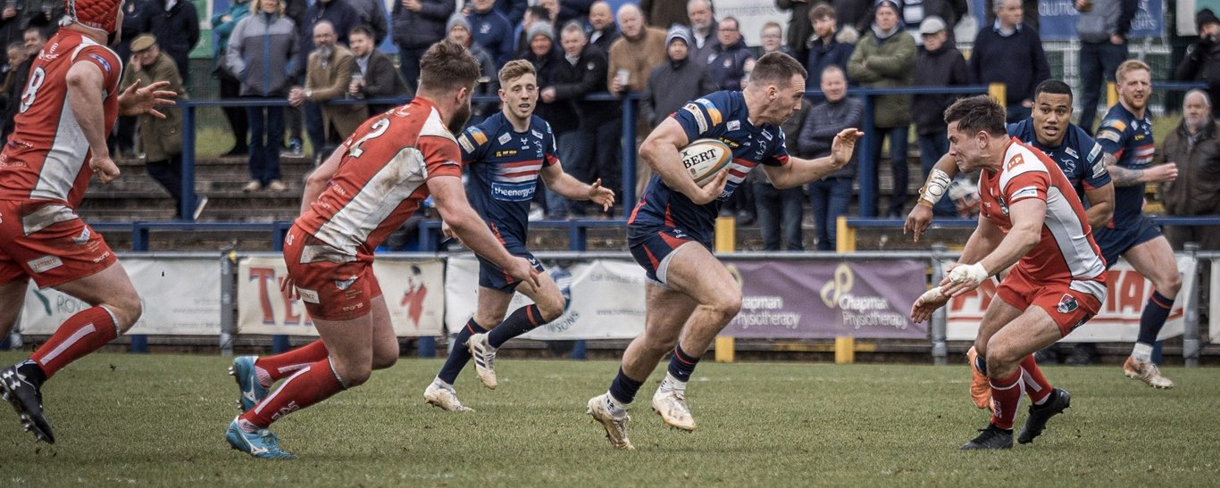Tom James in action for Doncaster Knights