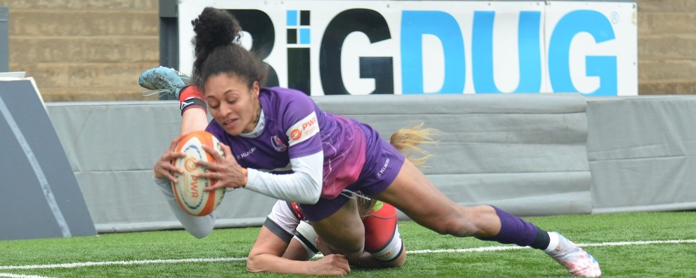 Bulou Mataitoga scores for Loughborough Lightning against Gloucester-Hartpury.