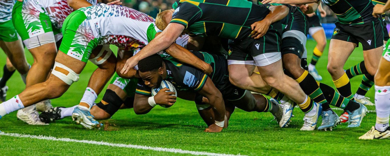 Manny Iyogun scores against Harlequins