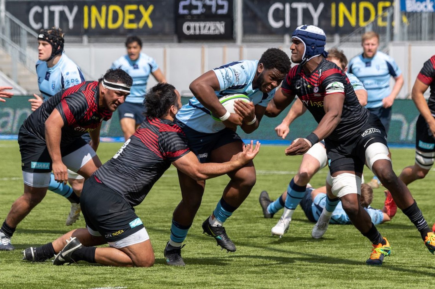 Loosehead prop Emmanuel Iyogun in action for Bedford