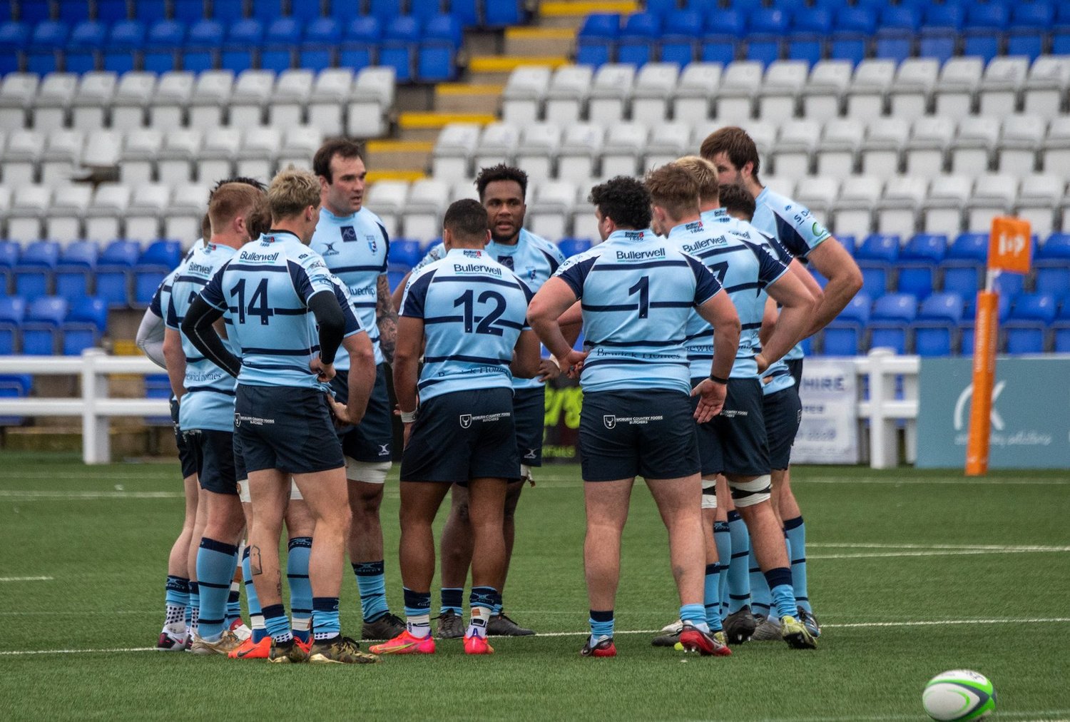 Bedford Blues huddle up at Butts Park Arena