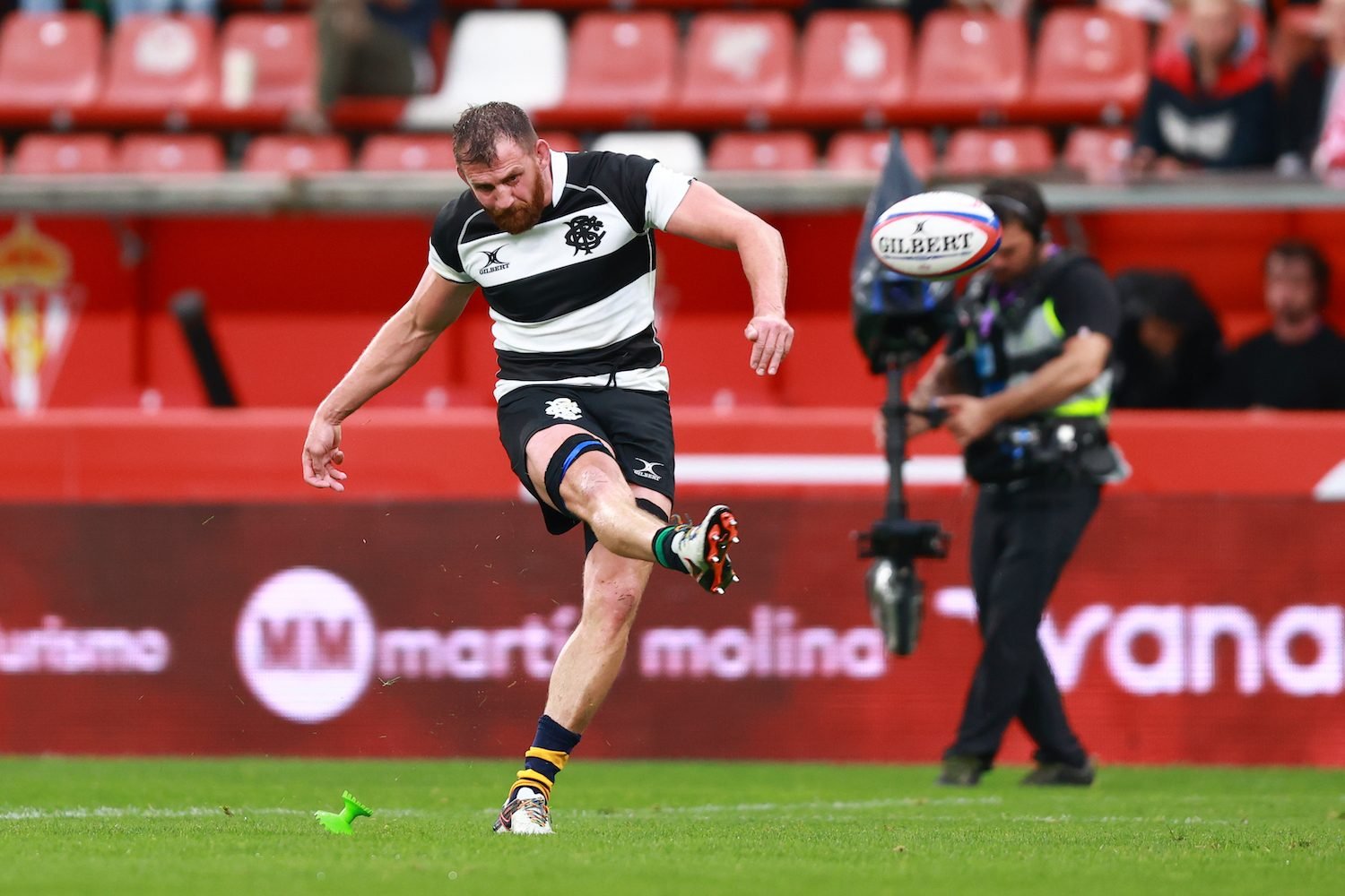 Tom Wood plays for the Barbarians