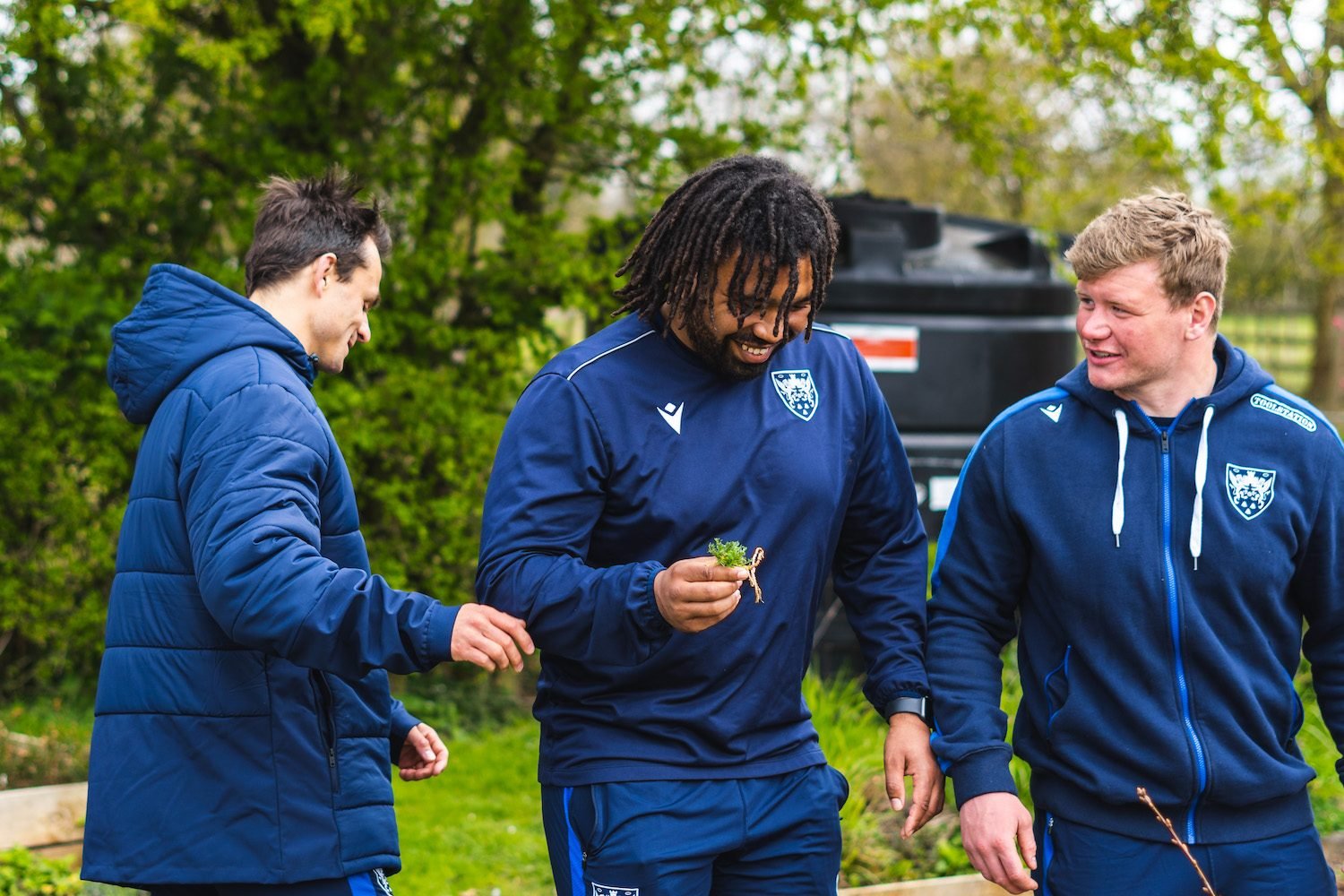 Saints’ players were on hand to help bottling and labelling the limited-edition Gin