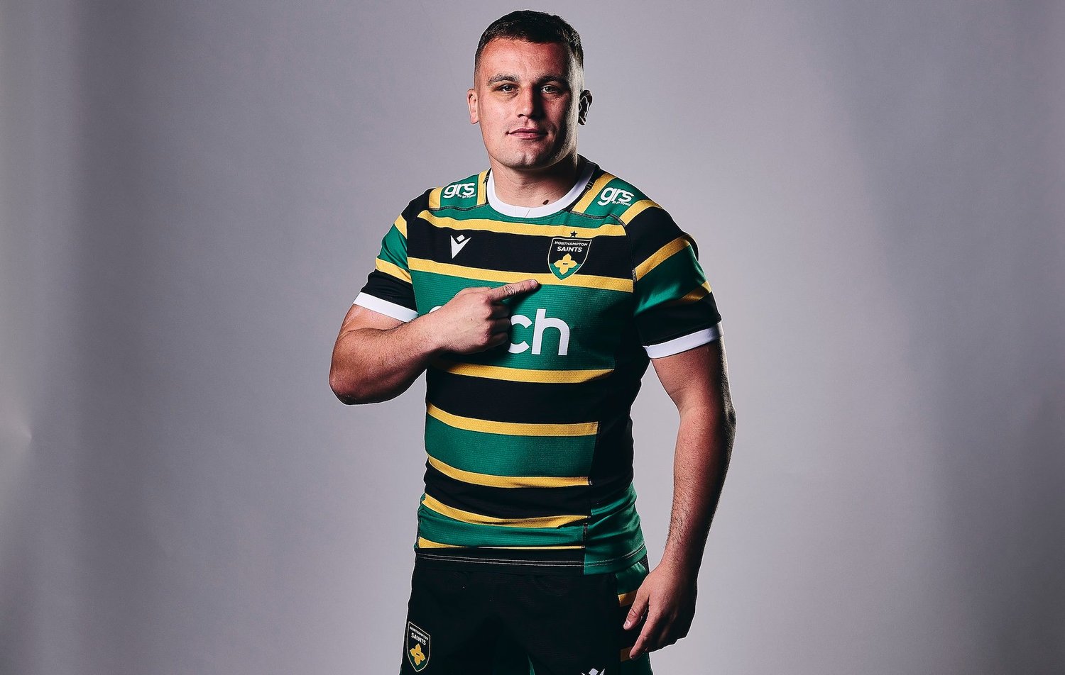 Northampton Saints reveal home strip for 2025/26 season