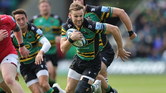 Northampton Saints’ Rory Hutchinson has been named in ScotlandÆs squad ahead of their summer tour of Argentina