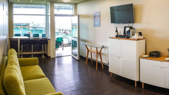 Enjoy our Executive Boxes on matchday at Franklin's Gardens