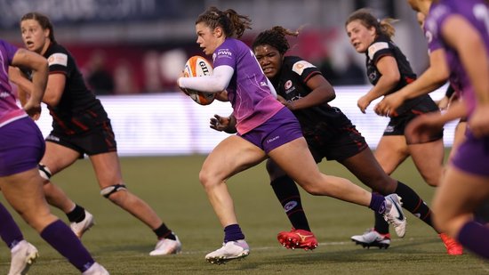 Helena Rowland attacks for Loughborough Lightning against Saracens.