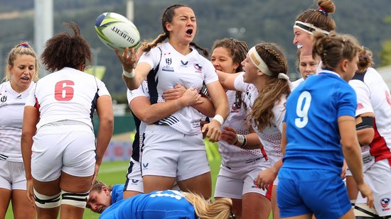 Hallie Taufoou scores for the USA