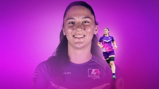 Becky Boyd has re-signed for Loughborough Lightning.