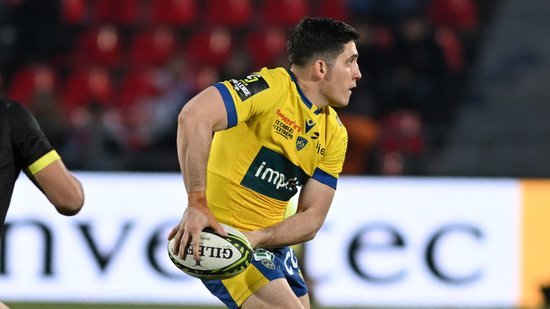 Anthony Belleau has signed for Northampton Saints.