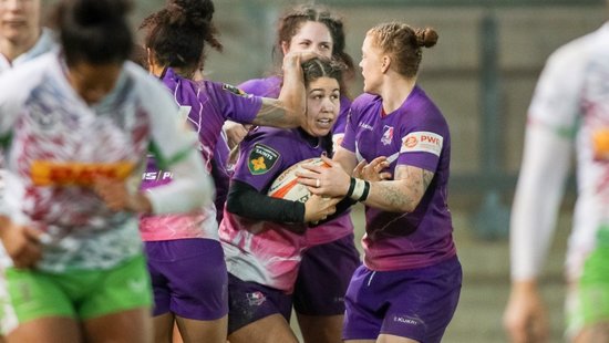 Kathryn Treder scores for Loughborough Lightning.