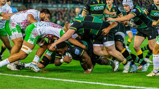 Manny Iyogun scores against Harlequins