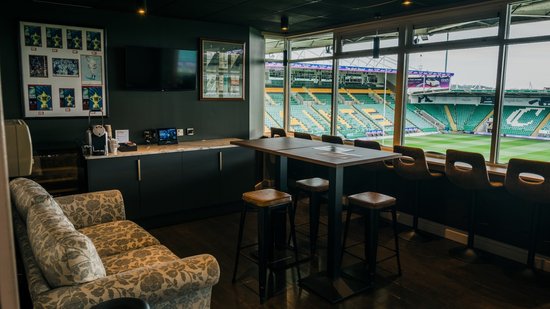 Our Executive Boxes all benefit from outstanding views of the pitch and offer an exclusive space for 10 to 24 guests to soak up the unique cinch Stadium at Franklin’s Gardens atmosphere.