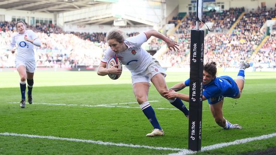 The Red Roses play in Northampton.