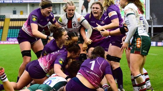 Kathryn Treder scores against Leicester Tigers for Loughborough Lightning.