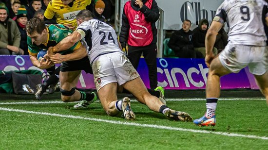 Tom Seabrook of Northampton Saints scores against Toulon.