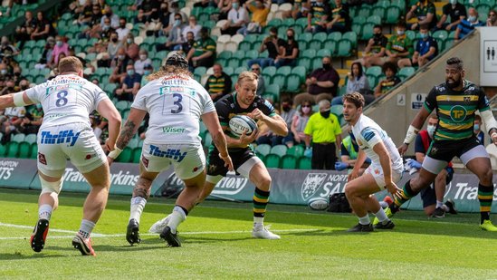 Rory Hutchinson in action for Northampton Saints against Exeter