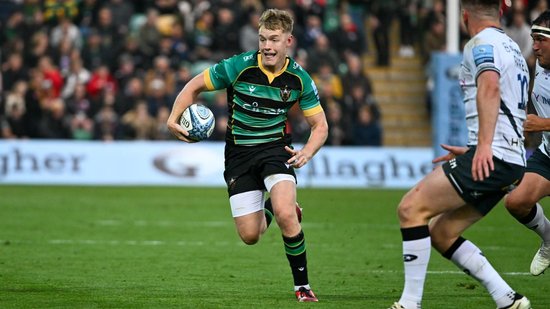 Fin Smith of Northampton Saints.