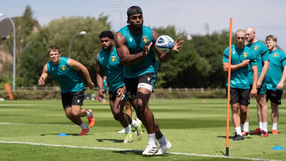 Chunya Munga of Northampton Saints